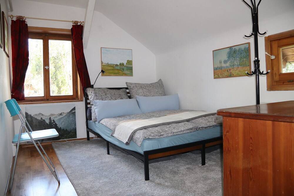 Ganze Wohnung, Sonnige 4-Zimmer-Wohnung mit Garten und Terrasse in Starnberg in Starnberg, Starnberger See