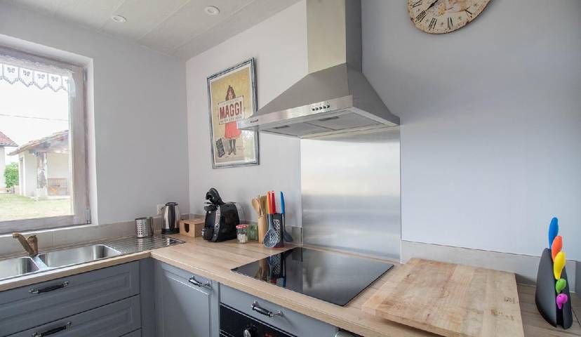 Gîte pour 10 personnes, avec jardin et terrasse à Courpière - 4