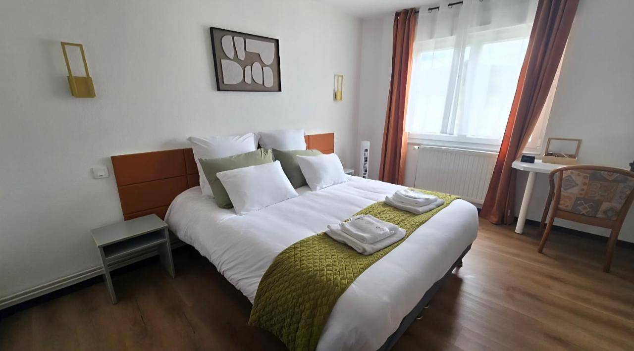 Résidence Les Poiriers Vittel - Chambre type hôtel avec Salle de bain privée in Norroy (Vosges), Neufchâteau