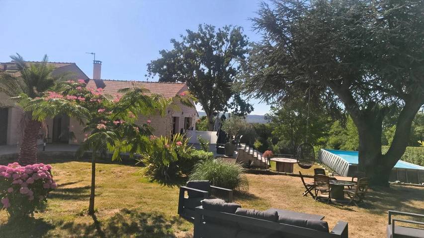 Location de vacances pour 2 personnes, avec Balcon et Terrasse ainsi que Jacuzzi et Jardin à Clermont (Oise) - 3