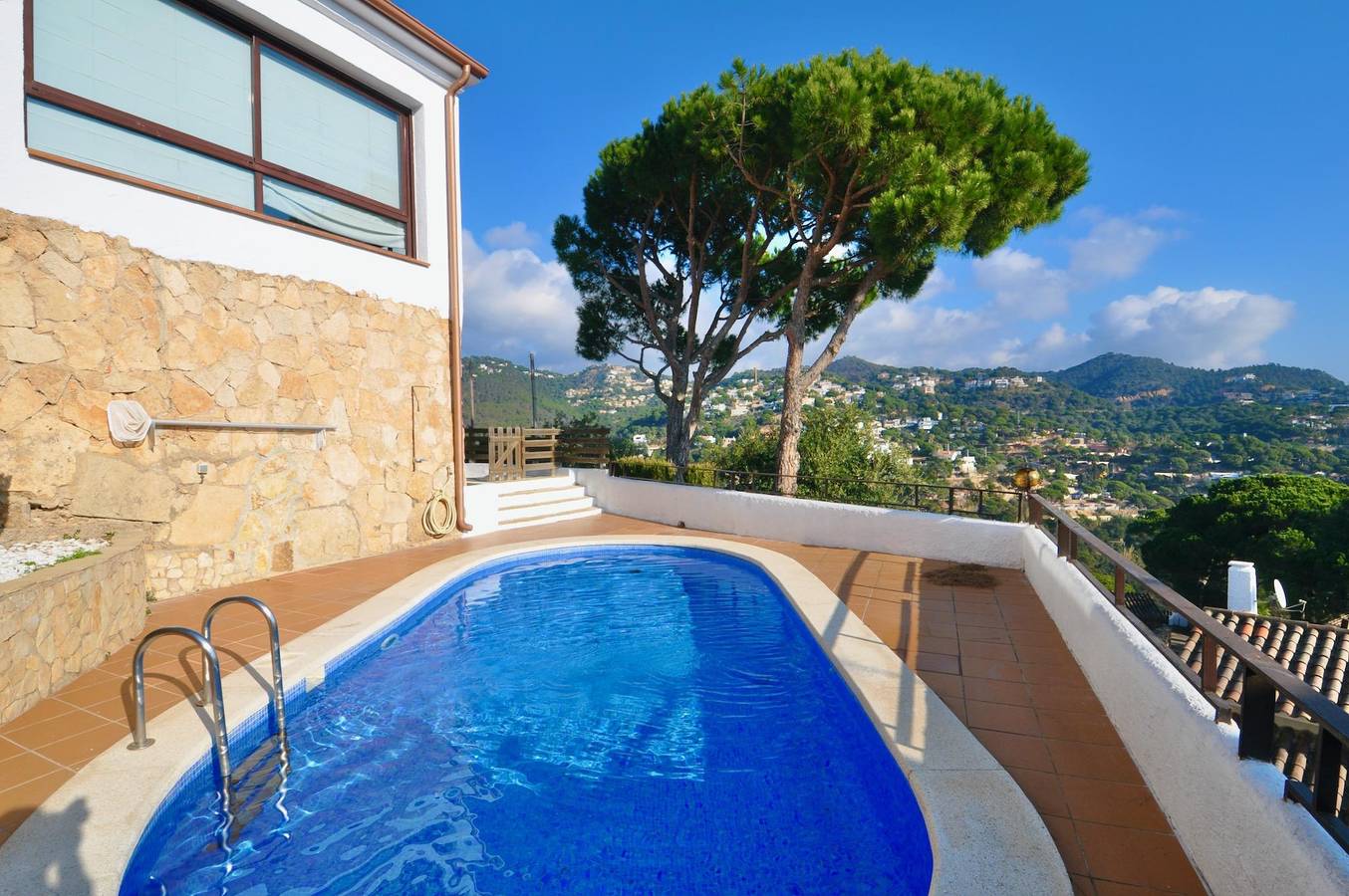 Villa Soleil-Lloret Holiday, private pool in Canyelles, Lloret de Mar