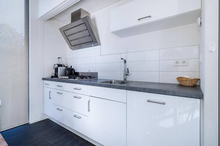 Location de vacances pour 6 personnes, avec terrasse ainsi que piscine et jardin à Arnhem - 4