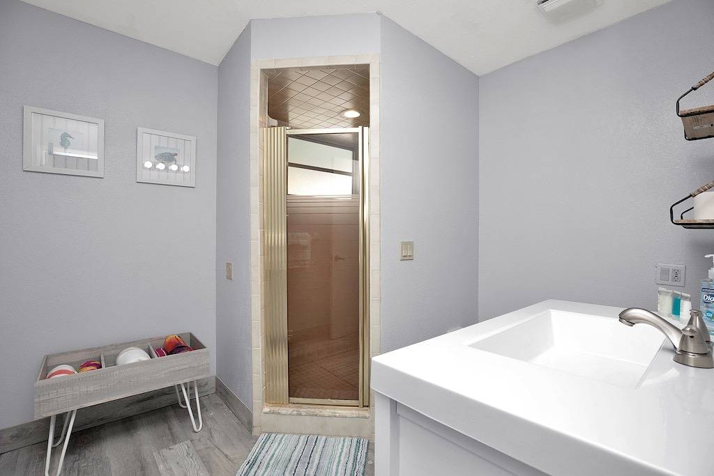 Yellowtail Escape! 3/2 single family w. 60ft dock in Marathon, Monroe County