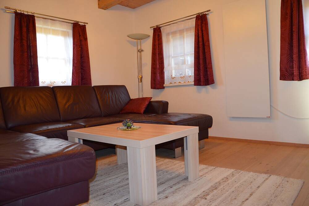 Die Ruhe in einem Ferienhaus mit Wohlfühloase in den Weinbergen genießen... in Sankt Johann im Saggautal, Steirerland