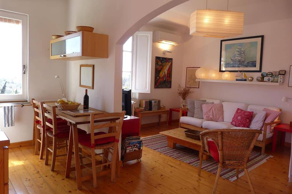 Entire apartment, Is a small apartment recently restored. Ideal for a couple. in Chiavari, Riviera di Levante