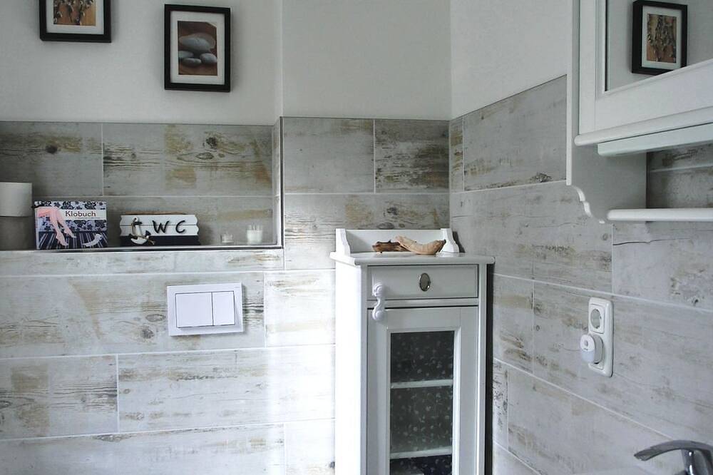 Ganze Wohnung, Ferienhaus direkt an der Düne, ca.50 m bis zur Ostsee - Markgrafenheide in Markgrafenheide, Rostock