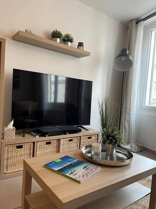 Appartement entier, Somptueux T2 en centre-ville - accessible à pied in La Ferté-Gaucher, Seine-et-Marne