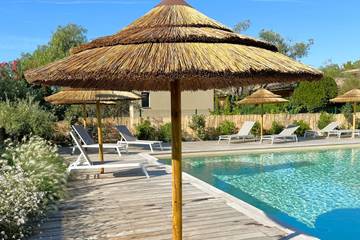 Gîte pour 6 personnes, avec balcon et piscine, adapté aux familles à Lecci