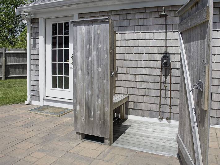 Vacation rental for 6 people, with yard, with pets in Cape Cod