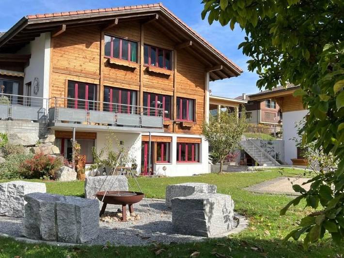 Ferienwohnung für 2 Personen, mit Terrasse und Garten sowie Ausblick in Brienz
