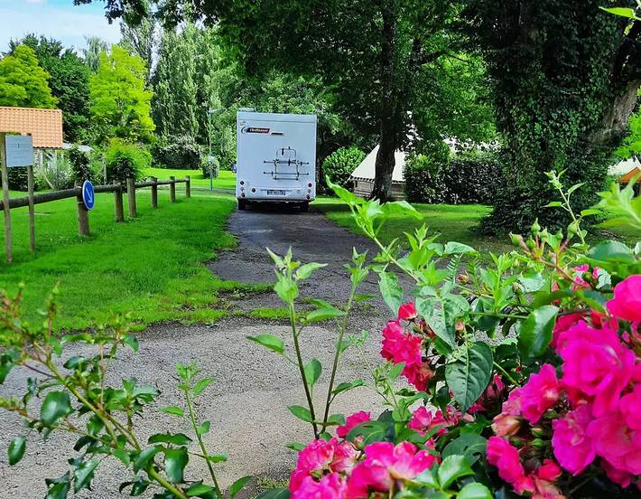 Mobil home pour 8 personnes, avec Terrasse et Piscine à Saint-Pardoux (Deux-Sèvres)