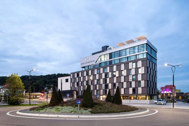 Hotel, mit Terrasse in Schwäbisch Gmünd