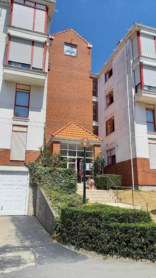 Apartamento entero, Noja, Piso a 500 m de playa en urbanización tranquila y rodeada de naturaleza in Noja, Costa de Cantabria