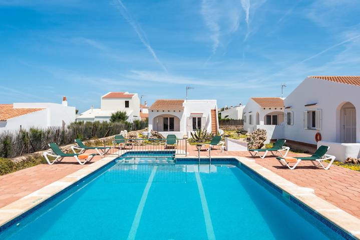 Apartamento para 4 personas, con Terraza además de Jardín y Piscina en Cap d'Artrutx