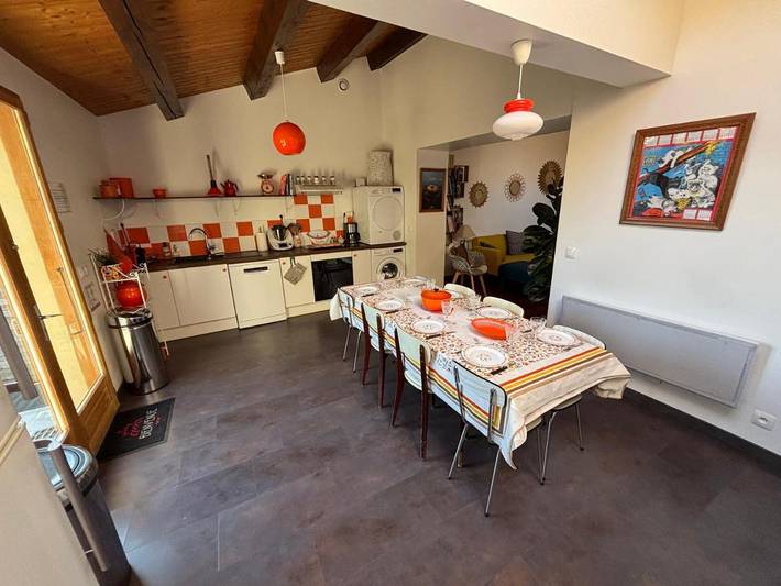 Location de vacances pour 8 personnes, avec jardin et vue, adapté aux familles à Sainte-Gemme-la-Plaine - 3