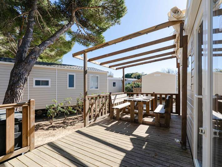 Gîte pour 6 personnes, avec piscine et terrasse dans Office De Tourisme De Narbonne Plage