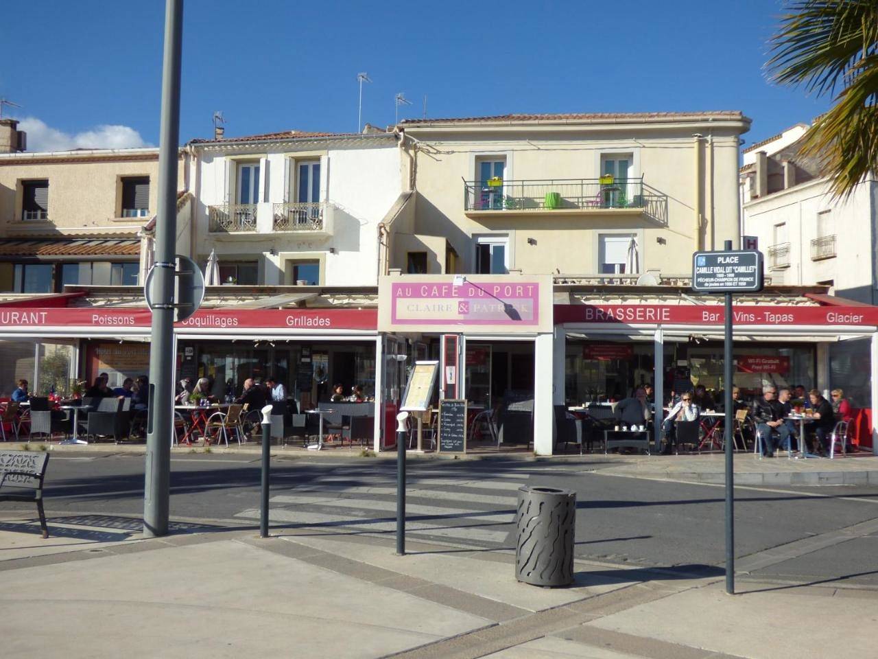 Hotel-Restaurant Du Port in Mèze, Côte méditerranéenne (France)
