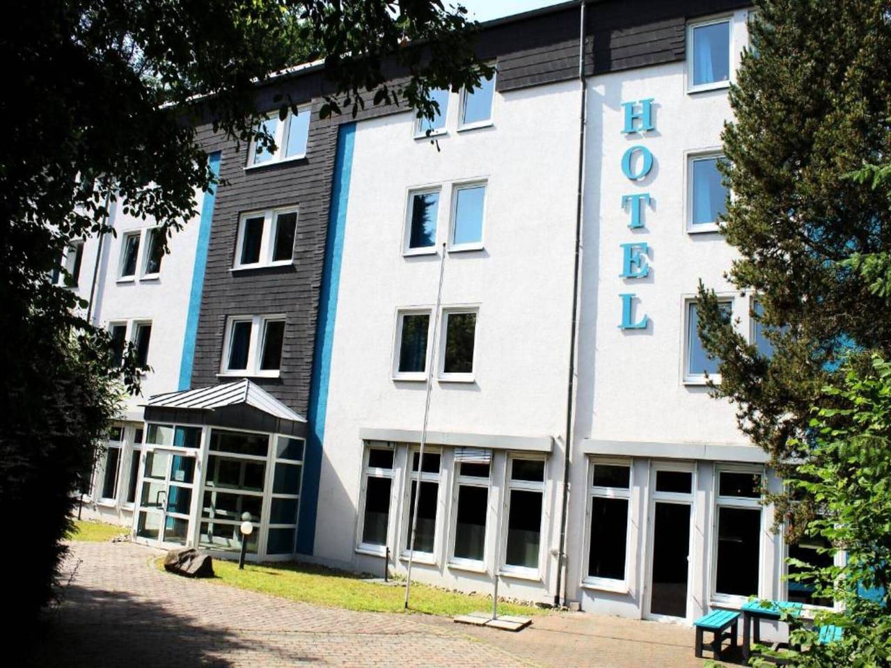 Ganze Wohnung, Hotel Koblenz Valley Suite mit Whirlpool in Bendorf, Landkreis Mayen-Koblenz