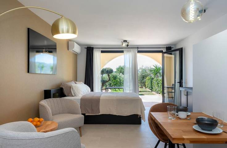Casa rural para 11 personas, con Terraza y Jardín además de Piscina y Vistas en Tolox