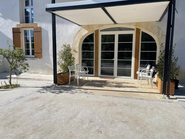 Location de vacances pour 6 personnes, avec jardin ainsi que vue et terrasse à Salles - 3