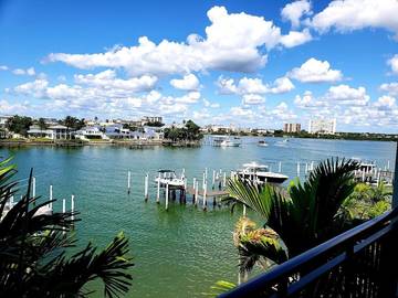Vacation Home for 8 Guests in Clearwater Beach Island, Clearwater, Picture 1