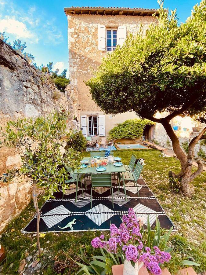 Appartement entier, Joli Studio Dépendance Lectoure Intra-muros in Lectoure, Gers