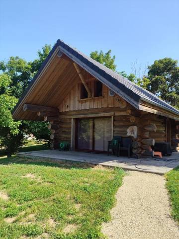 Gîte pour 6 personnes, avec vue et jardin à Quarré-les-Tombes