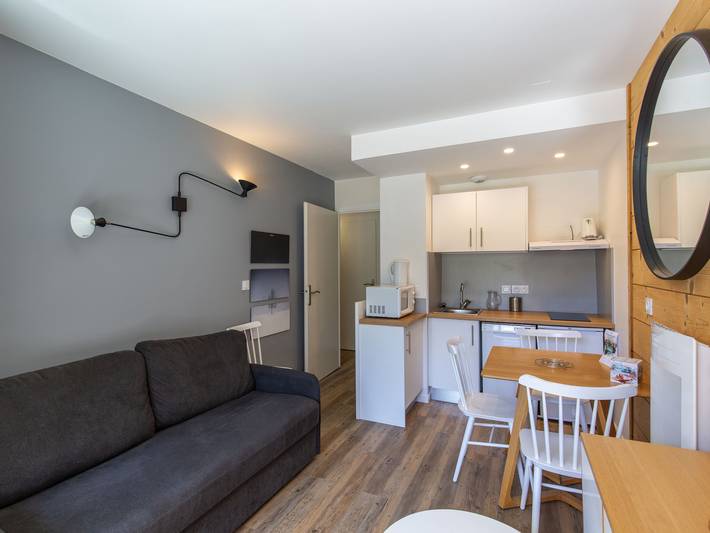 Gîte pour 4 personnes, avec Balcon ainsi que Piscine et Sauna à Germ - 3