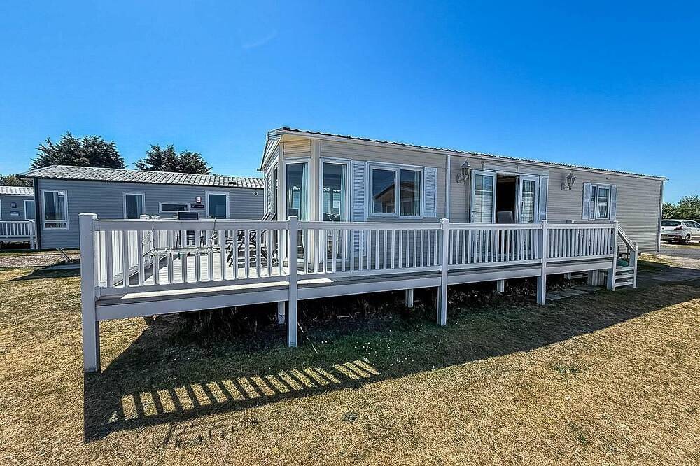 6 berth caravan for hire with sea views at Haven Seashore ref 22087A in Great Yarmouth, The Broads