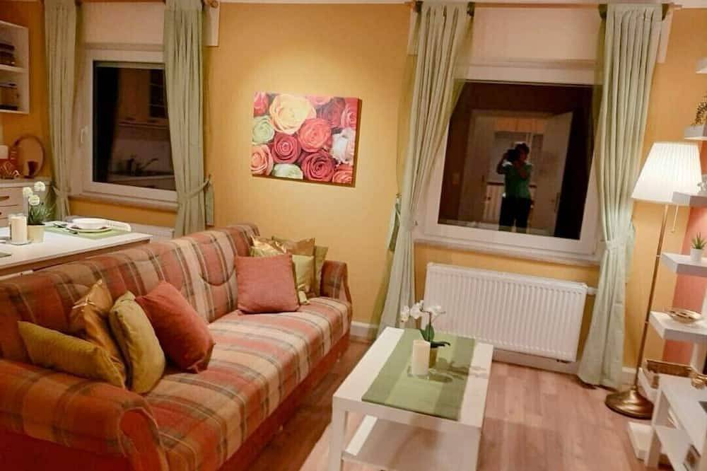 Ganze Wohnung, Schöne Ferienwohnung mit Balkon und Garten in Kastel (Nonnweiler), Nonnweiler