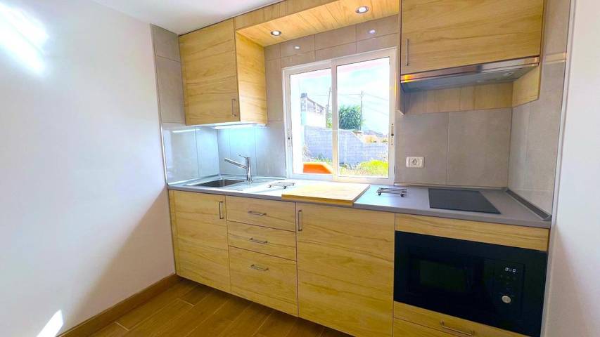 Gîte pour 2 personnes, avec jardin ainsi que vue et piscine dans Los Menores - 3