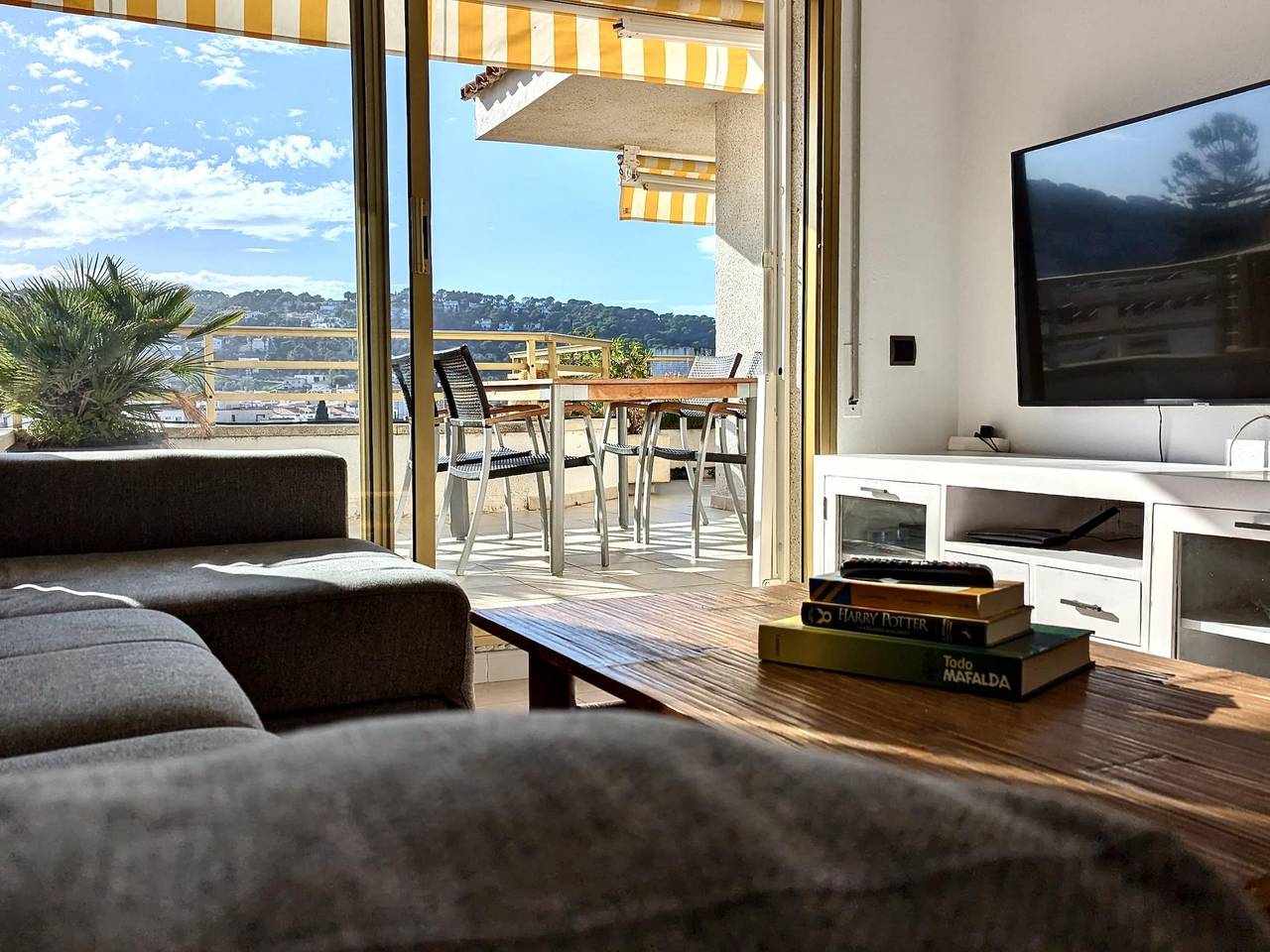 Entire holiday apartment, Pet-Friendly Apartment in Tossa de Mar: Your Furry Friend is Welc in Mar Menuda, Tossa de Mar