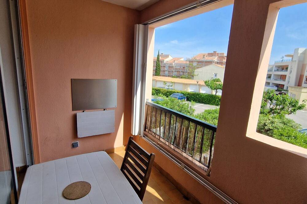 Appartement entier, 🏖️ Mèze • Appart + parking privé • Plage à 2 min à pied in Mèze, Côte méditerranéenne (France)