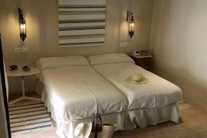 Luxurious town house in Javea, with large interior patio, pool and terraces in Jávea, Costa Blanca