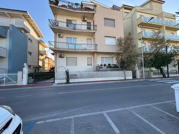 Gîte pour 5 personnes, avec terrasse, animaux acceptés à Roseto degli Abruzzi - 3