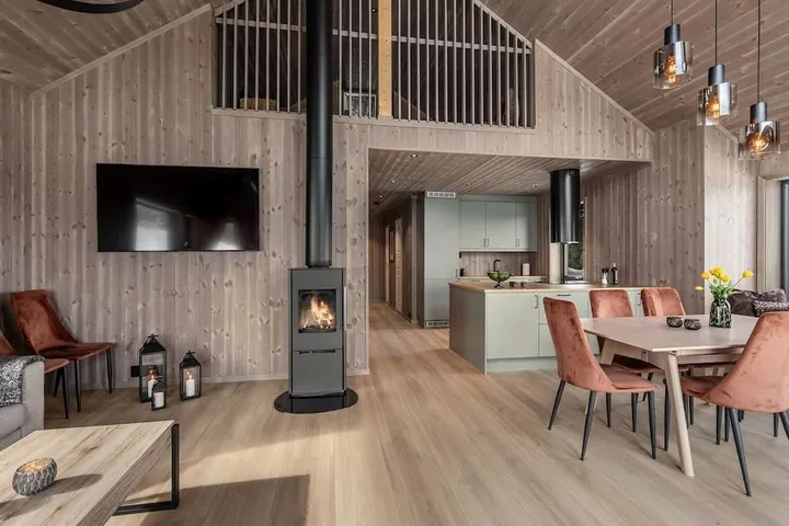 Ferienhaus für 8 Personen, mit Ausblick und Terrasse - 1
