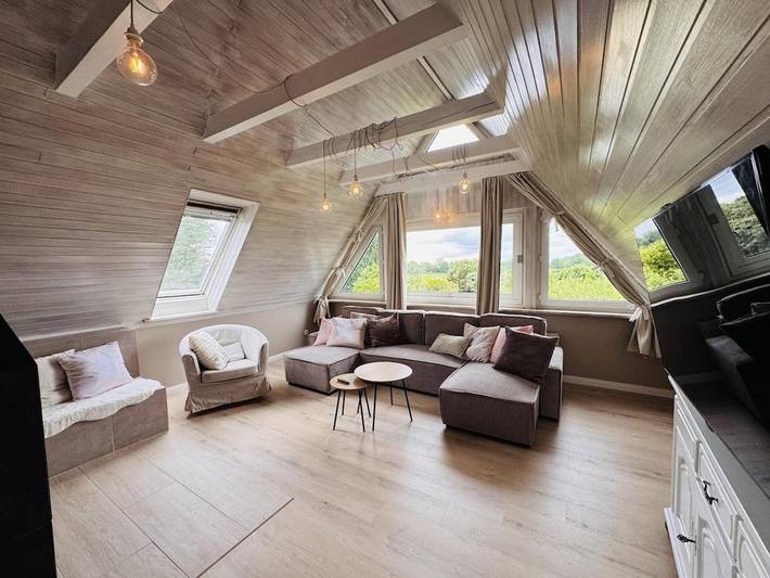 Ferienwohnung für 6 Personen, mit Terrasse und Garten sowie Ausblick