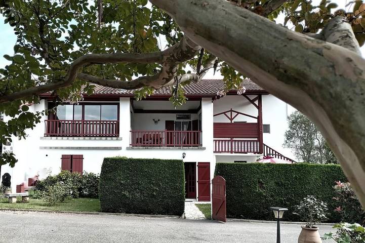 Location de vacances pour 4 personnes, avec Jardin à Mendionde