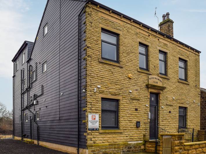 Apartment for 5 people in Huddersfield