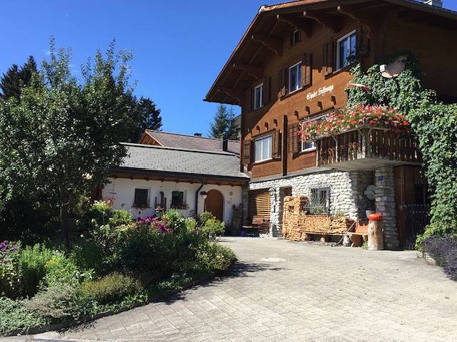 Hel ferielejlighed, Ferienwohnung Chalet Selfranga - 4.5 room apartment for 6 persons, 68sqm in Rätikon mountain range, Luzein