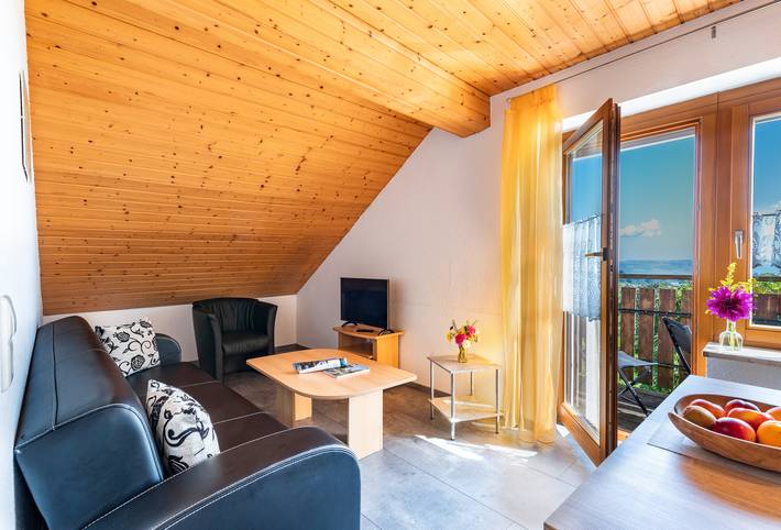 Ferienwohnung für 5 Personen, mit Garten, kinderfreundlich in Owingen