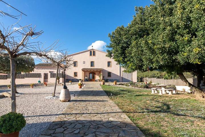 Casa rural para 17 personas, con Terraza además de Jardín y Piscina en Pachs del Panadés - 3