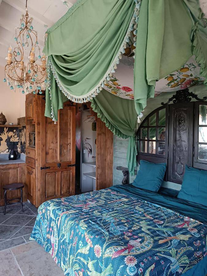 Location de vacances pour 2 personnes, avec jardin ainsi que piscine et jacuzzi à Cléon-d'Andran - 4