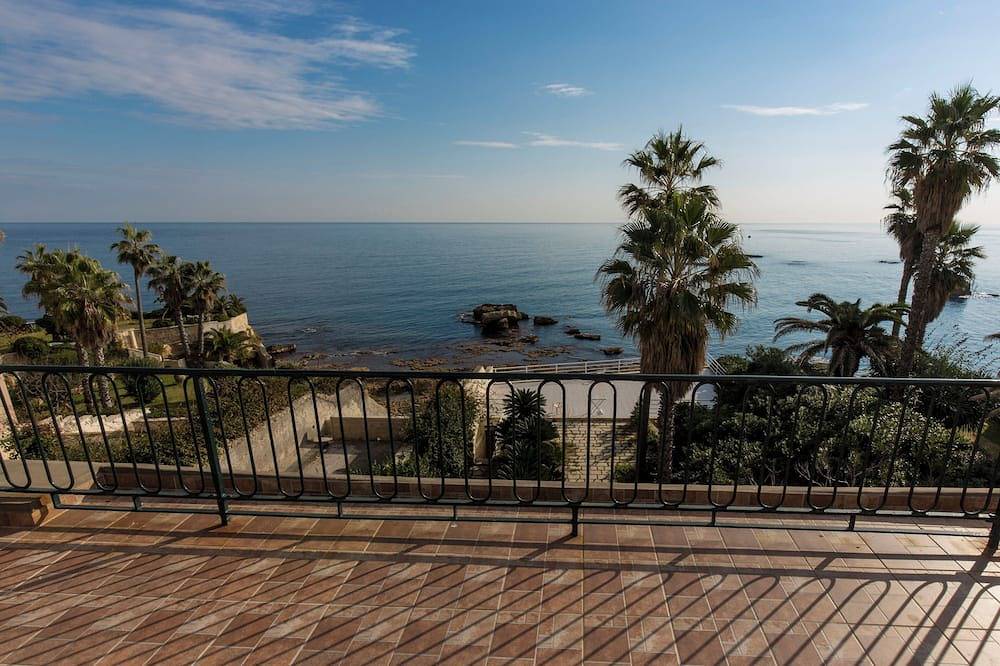 Ganze Wohnung, Haus mit großer Terrasse in Seaside, Syrakus - Ortigia in Syrakus, Syrakus Provinz