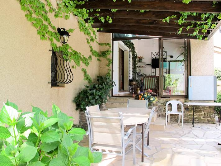 Location de vacances pour 6 personnes, avec terrasse et piscine à Gonfaron - 3