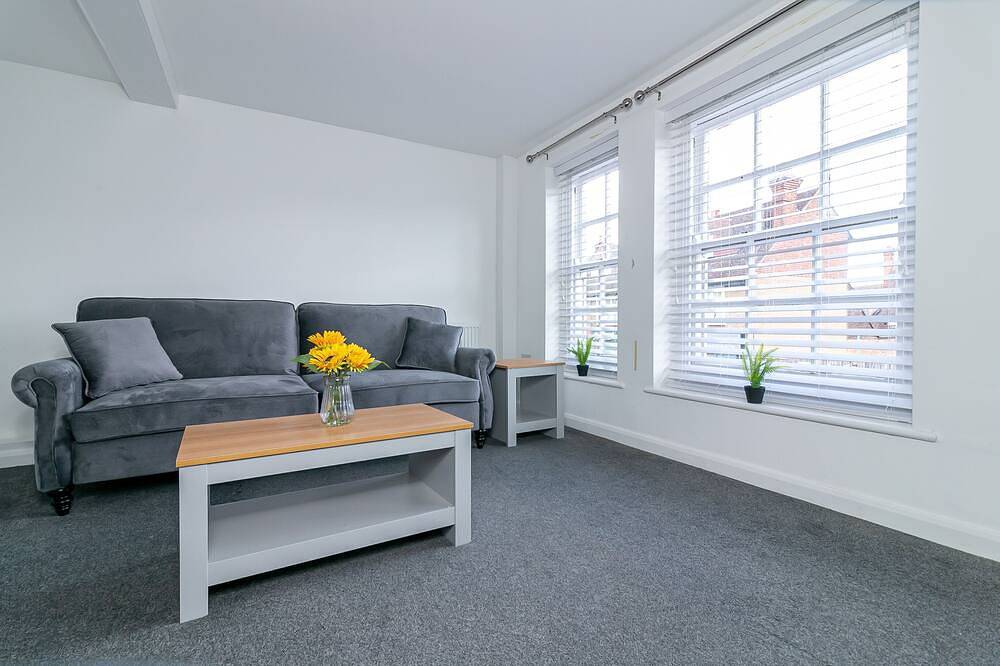Ganze Wohnung, Familie-Apartment-Eigenes Badezimmer in Stevenage, Hertfordshire