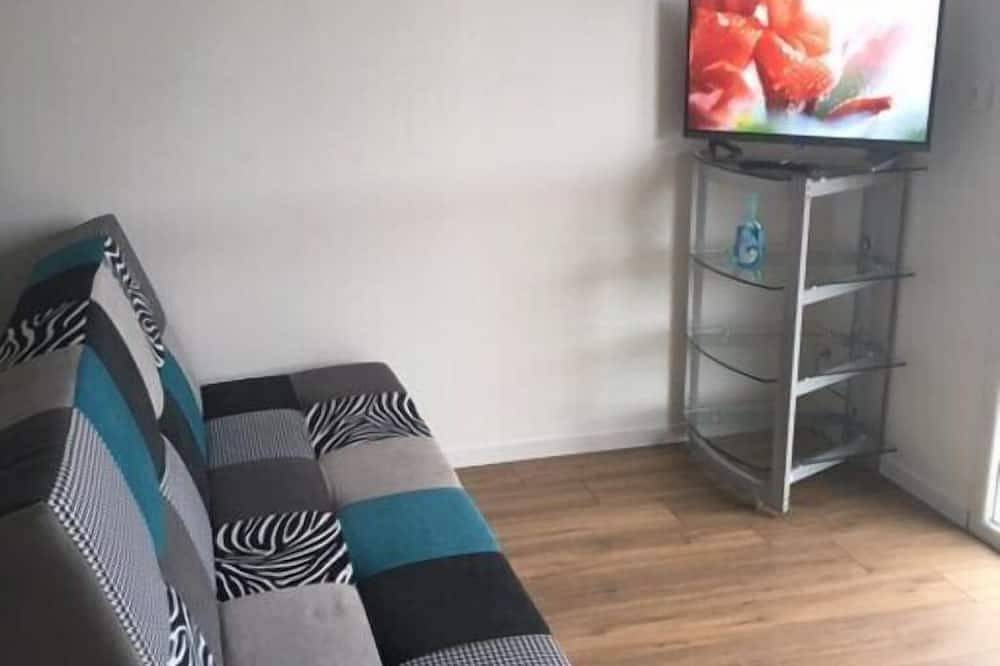 Appartement entier, Beau studio meublé à La Suze. Idéal étudiants et déplacements professionnels in La Suze-sur-Sarthe, Sarthe