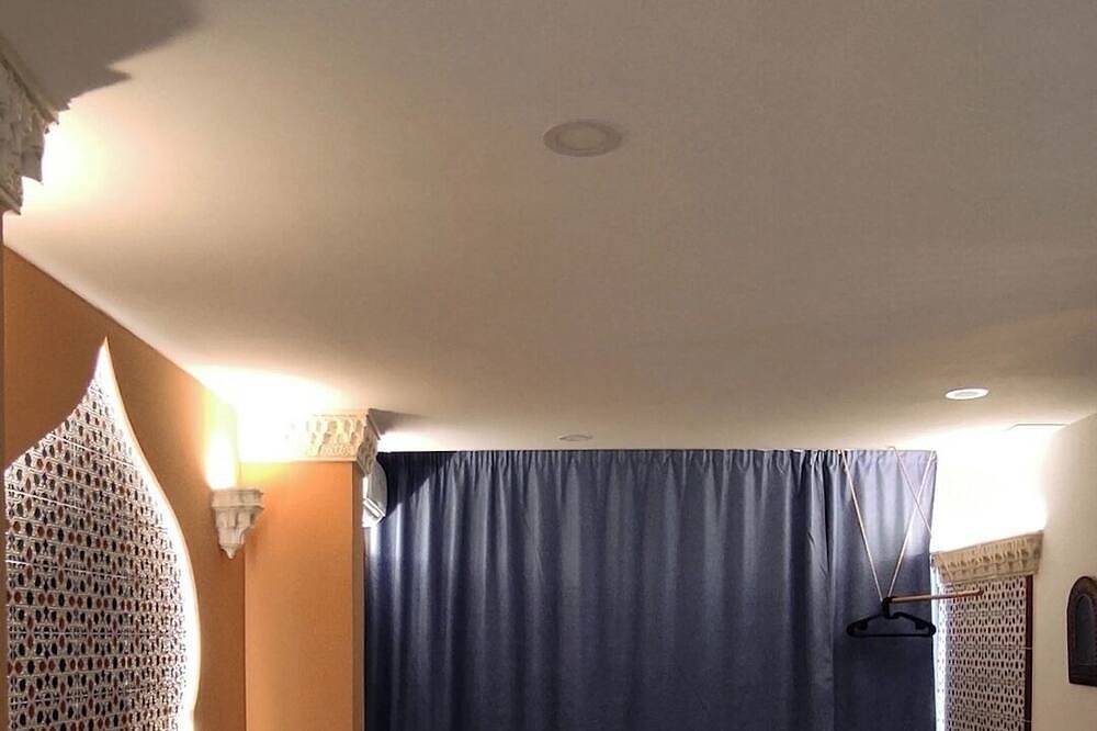 Entire apartment, Al-Andalus house 9 min by subway from the center of Seville in San Juan de Aznalfarache, Sevilla Province