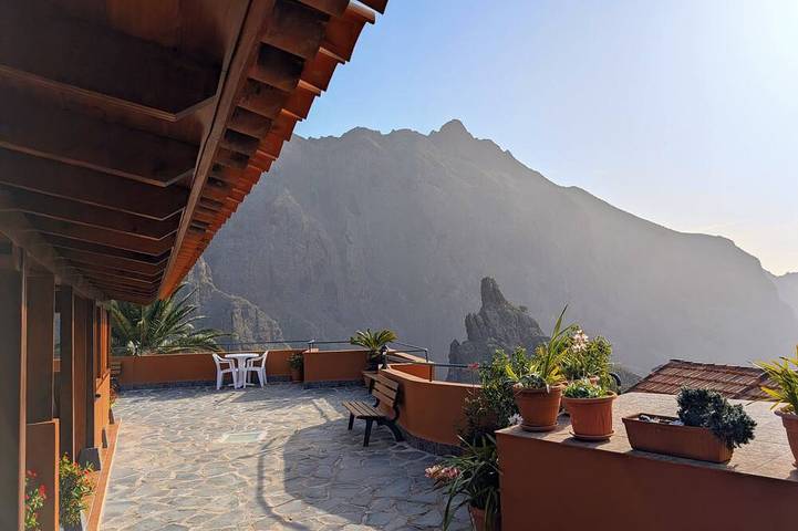 Gîte pour 2 personnes, avec jardin ainsi que piscine et terrasse