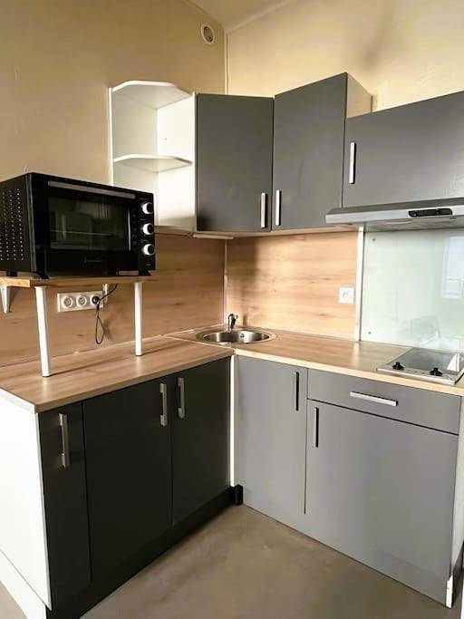 Appartement entier, Appartement Pierre Marty T2 centre-ville Aurillac in Aurillac, Région d'Aurillac
